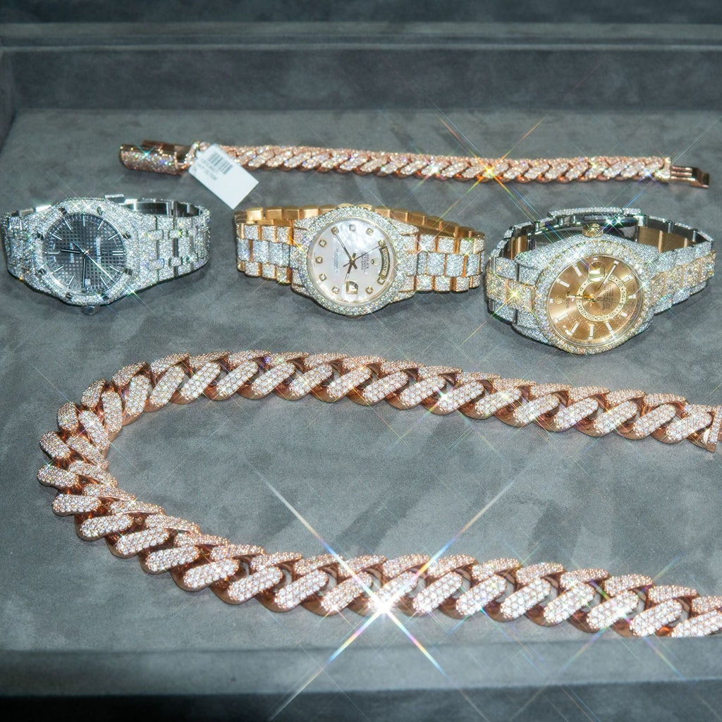 New Year, New Styles: Elevate Your Look with Men’s Gold Chains, Jewelry, and Rolex Watches