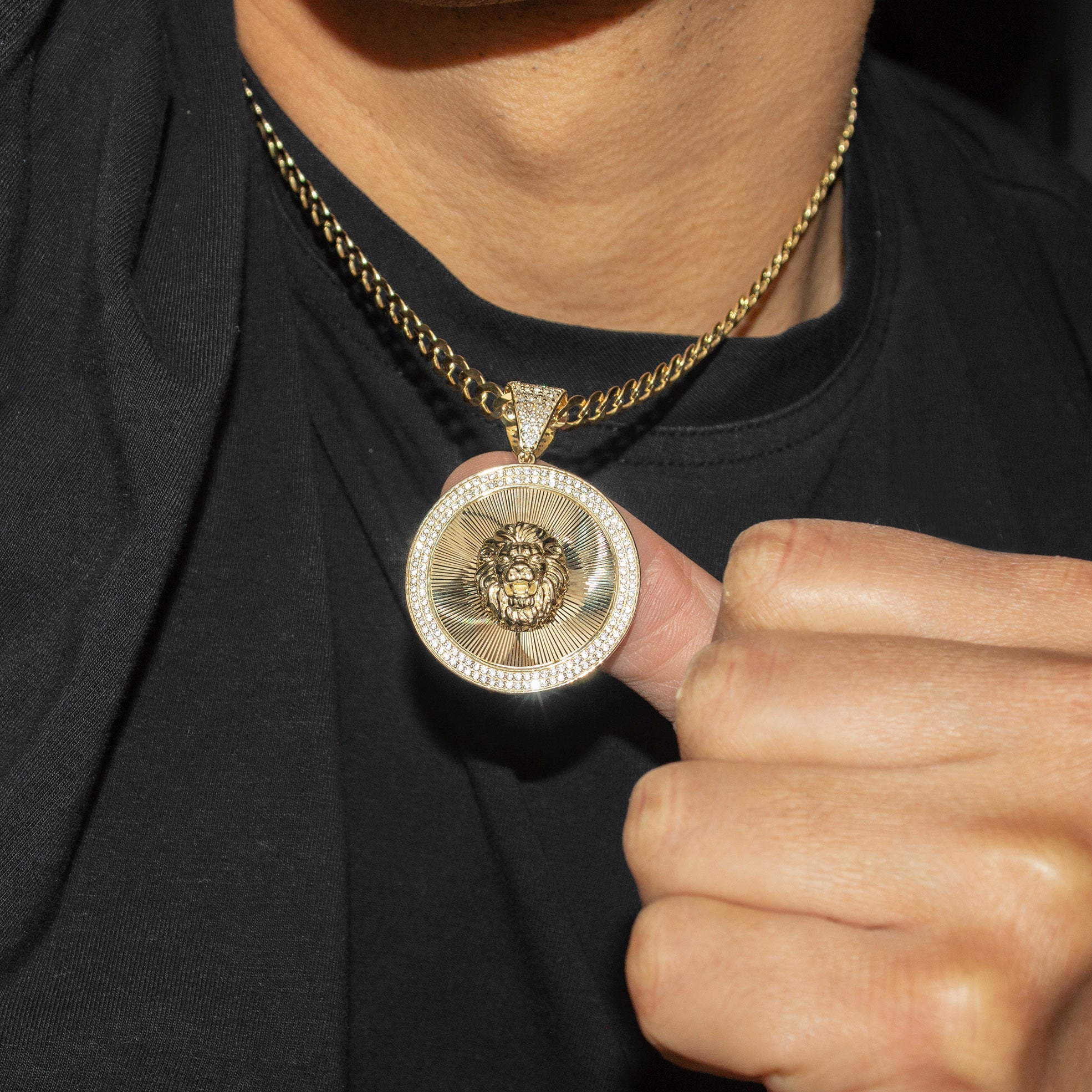10K Yellow Gold Round Lion Head Necklace | Appx. 7.6 - 21.6 Grams