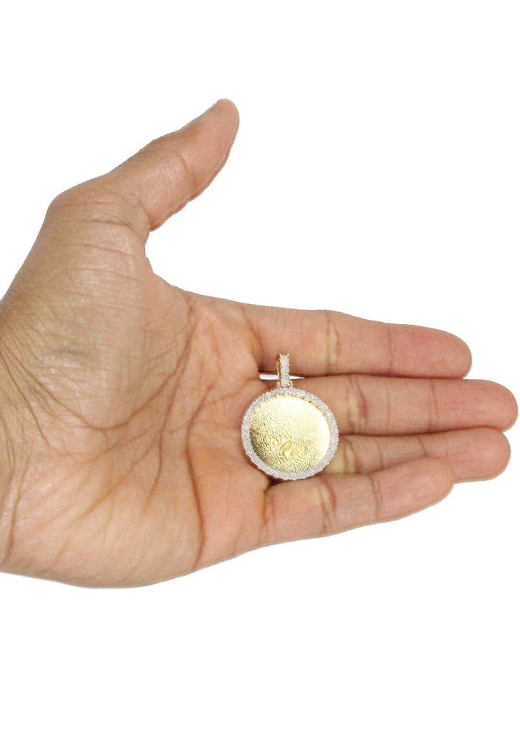 10K Yellow Gold Diamond Round Picture Pendant & Cuban Chain | Appx. 16 Grams MANUFACTURER 1 