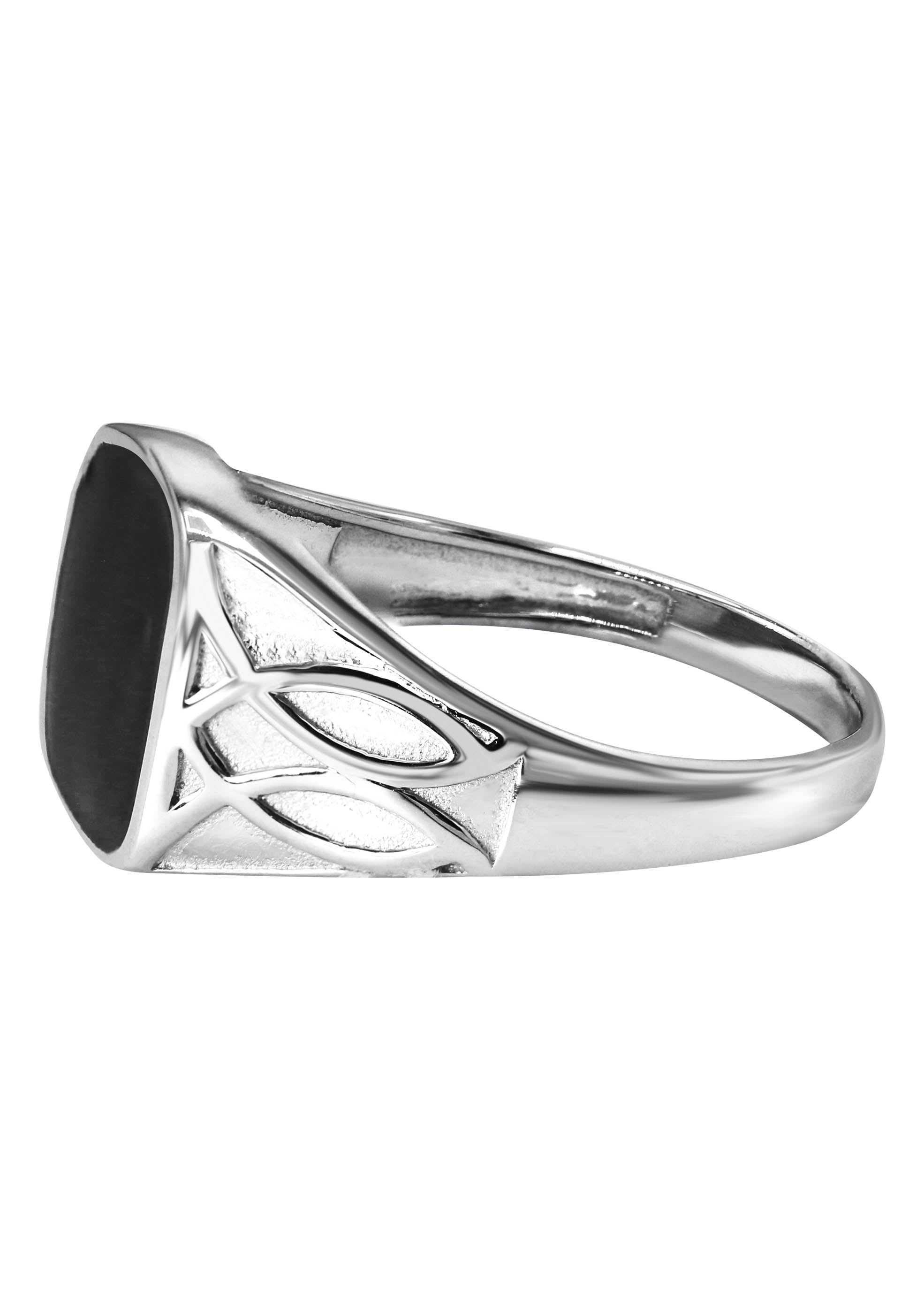 Plain Silver Ring With Real Onyx Stone Plain Silver Ring With Real Onyx Stone